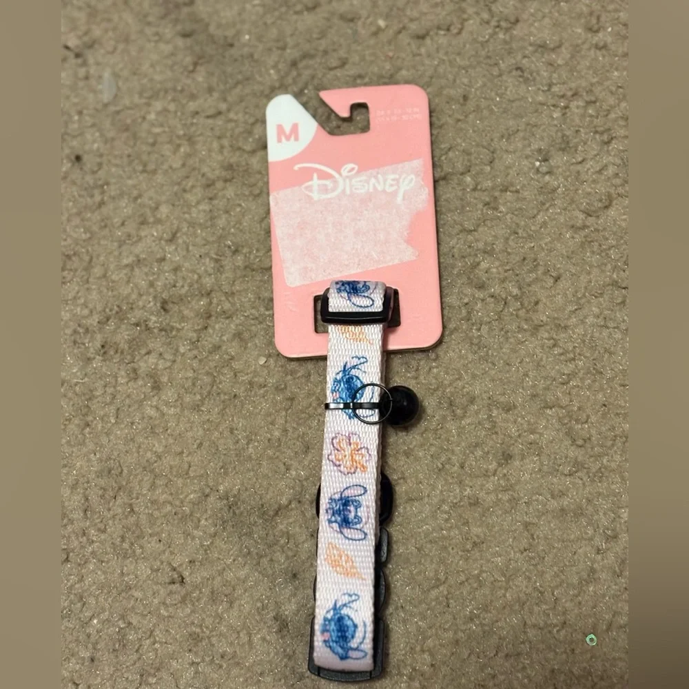 NWT Disney’s Lilo and Stitch themed Medium sized cats collar with bell